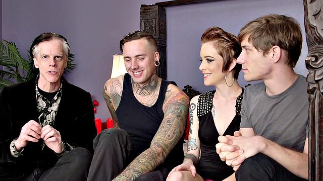 би-троица устраивает догги и глоток-угадай, кто кайфует сильнее