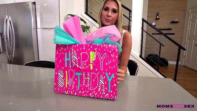 Stepmom Helps Me Get Over - S15:E5