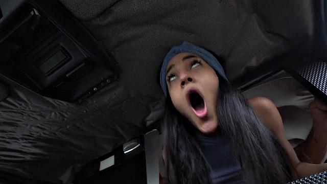 21yo ebony slut penetrated outdoors in doggystyle