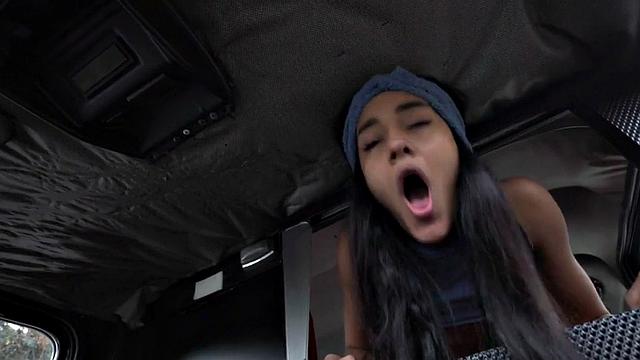 21yo ebony slut penetrated outdoors in doggystyle