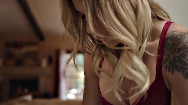 Trans goddess drilling butt bareback after sucking cock