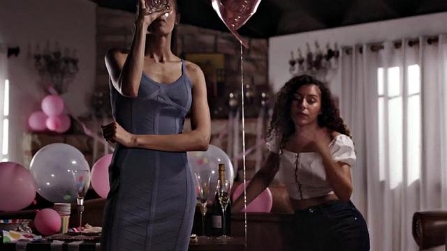 Trans goddess drilling butt bareback after sucking cock