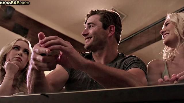 Stunning 21yo babes ride and deepthroat cock in 3way