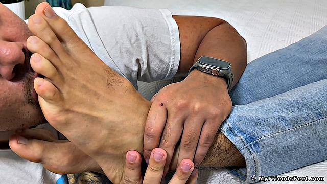 Cyrus Worshipped - Cyrus