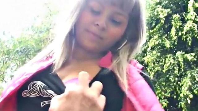 Petite teen fucked after giving head