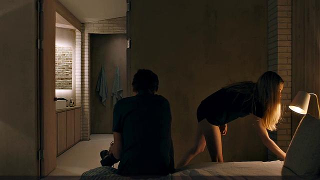 Amanda Seyfried scenes