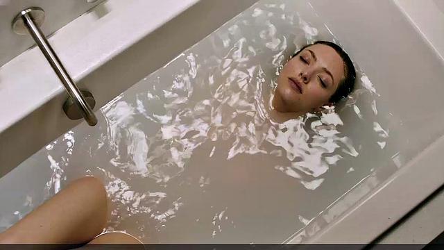 Amanda Seyfried scenes