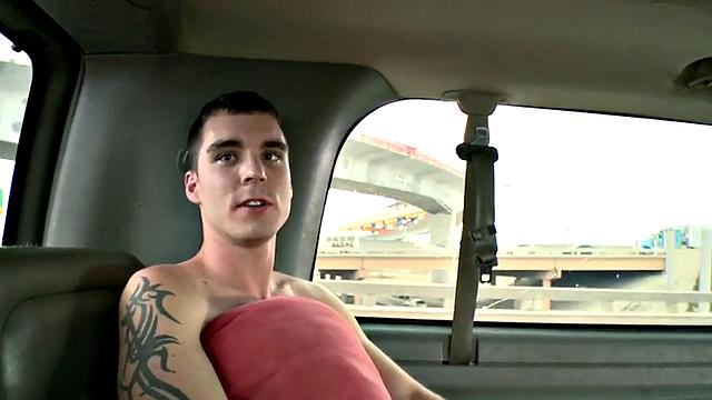 Amateur watches guy jerking off in public outdoor van