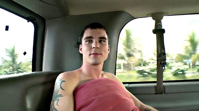 Amateur watches guy jerking off in public outdoor van