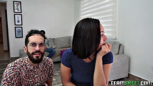 латина-звезда ловит здоровый х** и сама рулит процессом