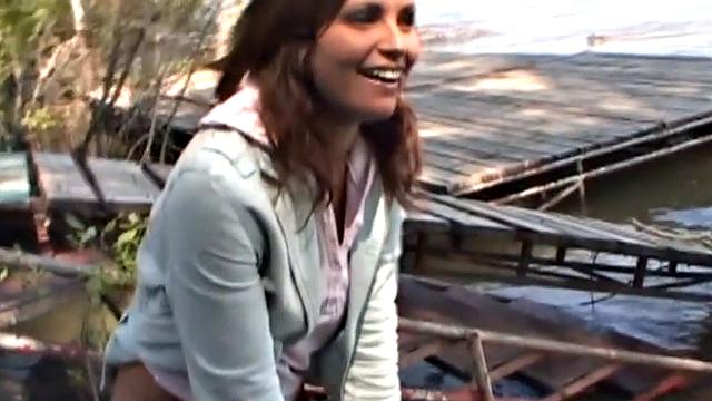 Babe gets closeup pussytoying before outdoor pissing