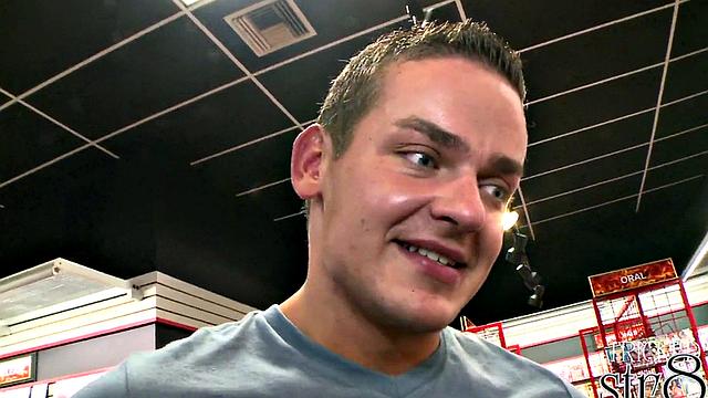 Real gloryhole sucked by facial-loving gay dude