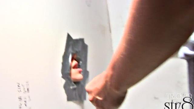 Real gloryhole sucked by facial-loving gay dude