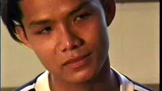 Asian twinks giving head while breeding in trio for jizz