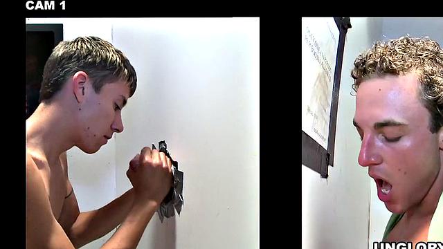 Naive straight guy ends in gay gloryhole