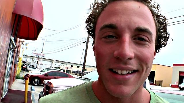 прямой парень попадает в горячий гей-глори холл