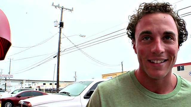 Naive straight guy ends in gay gloryhole