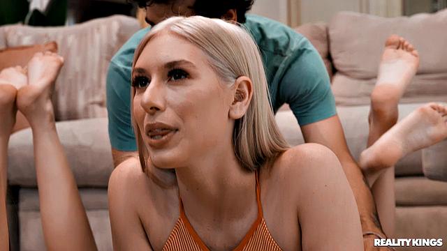 Gamer Cucks Lesbian GF