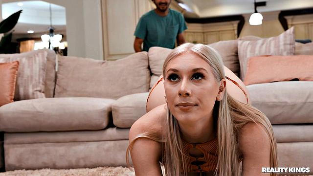 Gamer Cucks Lesbian GF