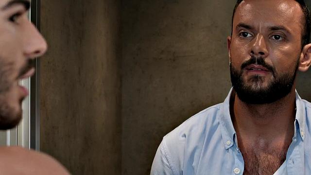 Tattooed plumber bareback fucks gay ass in the kitchen