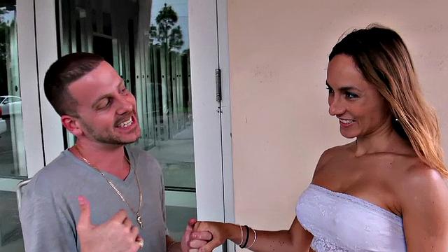 A bald-headed babe give a sloppy deepthroat and blowjob in the living room