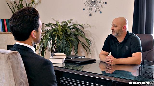 Кимми Грейнджер страстно трахается с адвокатом после развода в офисе, забывая о бывшем мужe.