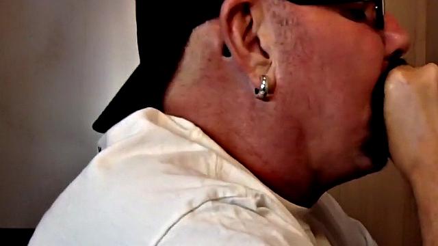 Mouthjizzed gloryhole DILF sucks POV rod in closeup