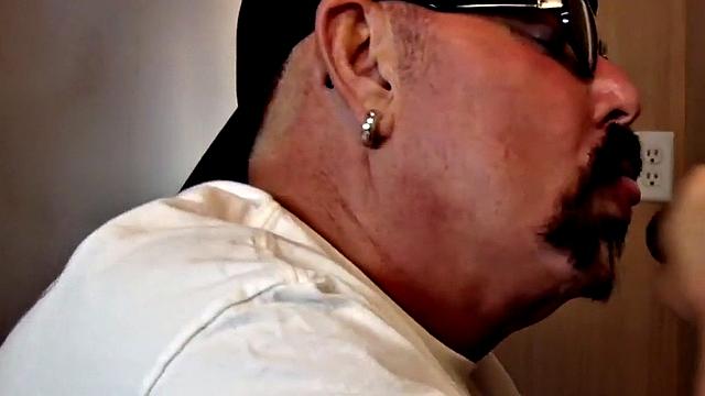 Mouthjizzed gloryhole DILF sucks POV rod in closeup
