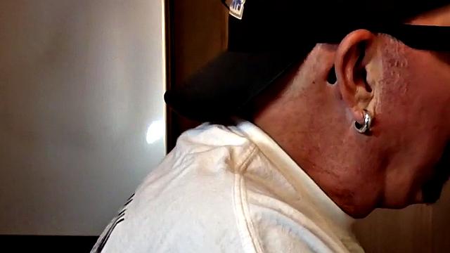 Mouthjizzed gloryhole DILF sucks POV rod in closeup