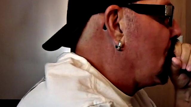 Mouthjizzed gloryhole DILF sucks POV rod in closeup