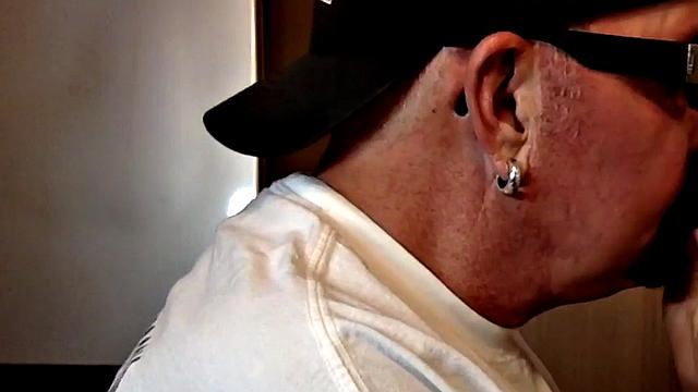 Mouthjizzed gloryhole DILF sucks POV rod in closeup