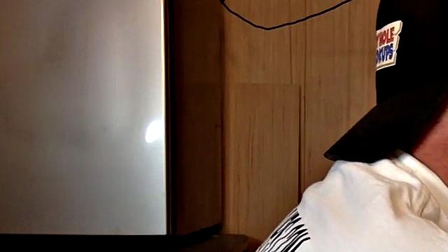 Mouthjizzed gloryhole DILF sucks POV rod in closeup