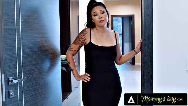 MOMMY'S BOY - Gorgeous MILF Dana Vespoli Has Passionate Close-Up Fuck With Horny Stallion