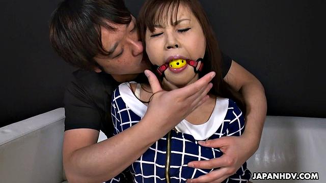 Kotori Shirayuki spends the afternoon naked with her lover