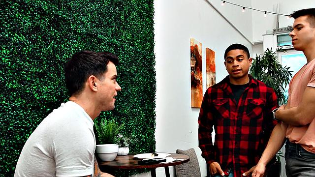 Black stud barebacked in 3some by white after BJ