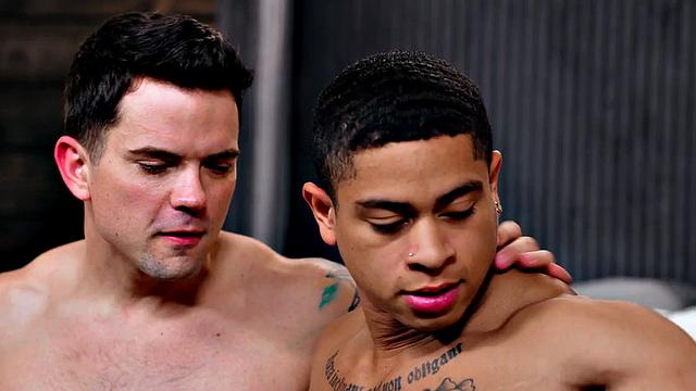 Black stud barebacked in 3some by white after BJ