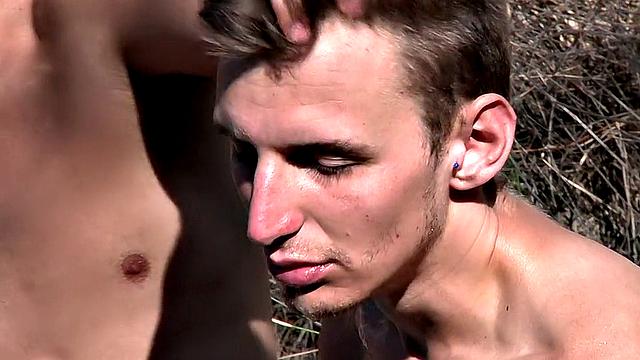Люк использует Рис для своих утех - Рис Бентли и Люк Десмонд