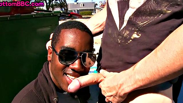 Real black thug publicly assnailed outdoors by white dude