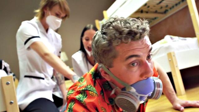 Curvy hostel babe 3way banged by roommate after blowjob