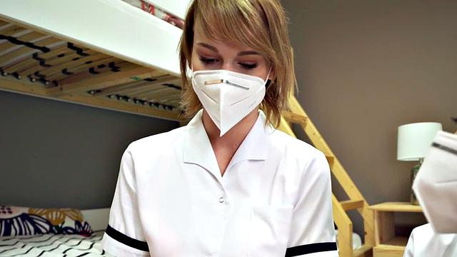 Curvy hostel babe 3way banged by roommate after blowjob