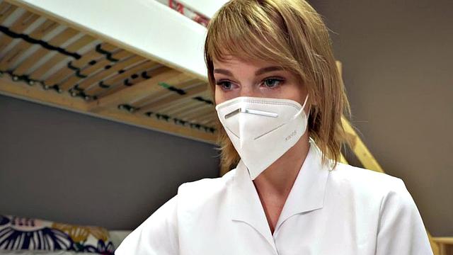 Curvy hostel babe 3way banged by roommate after blowjob