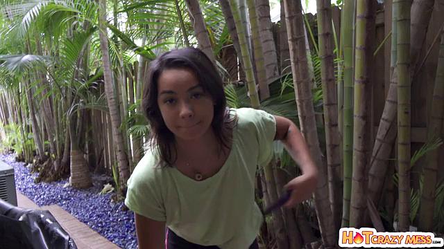 безумная бывшая скачет на члене и бережёт сперму на потом