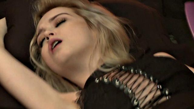 Lexi Lore Candlelight Lovers