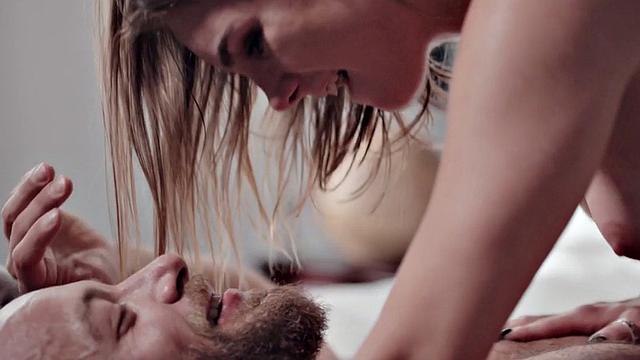 21yo stepdaughter fulfills her lust with stepdaddy's cock