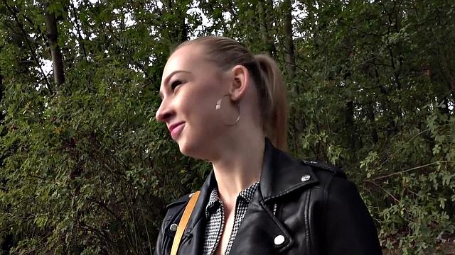 Czech teen picked up for outdoor POV fuck after casting