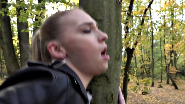 Czech teen picked up for outdoor POV fuck after casting