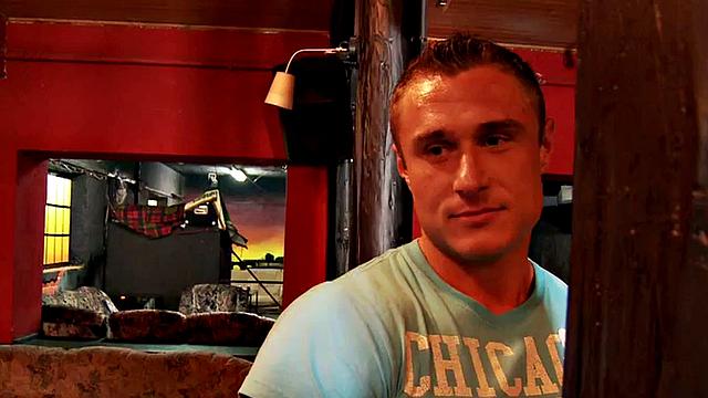 Public anal gaping session by femdoms