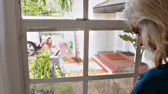 Leah L'Amour does it!