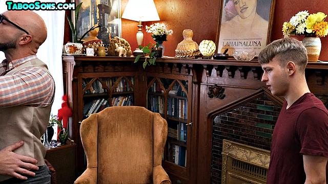 Petite 21yo jock buttfucked by DILFs