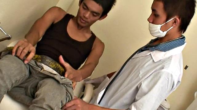 Twink doctor gives patient golden shower after analfuck